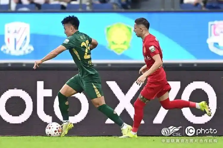 欧洲联赛：门兴格拉德巴赫 VS 拜仁慕尼黑